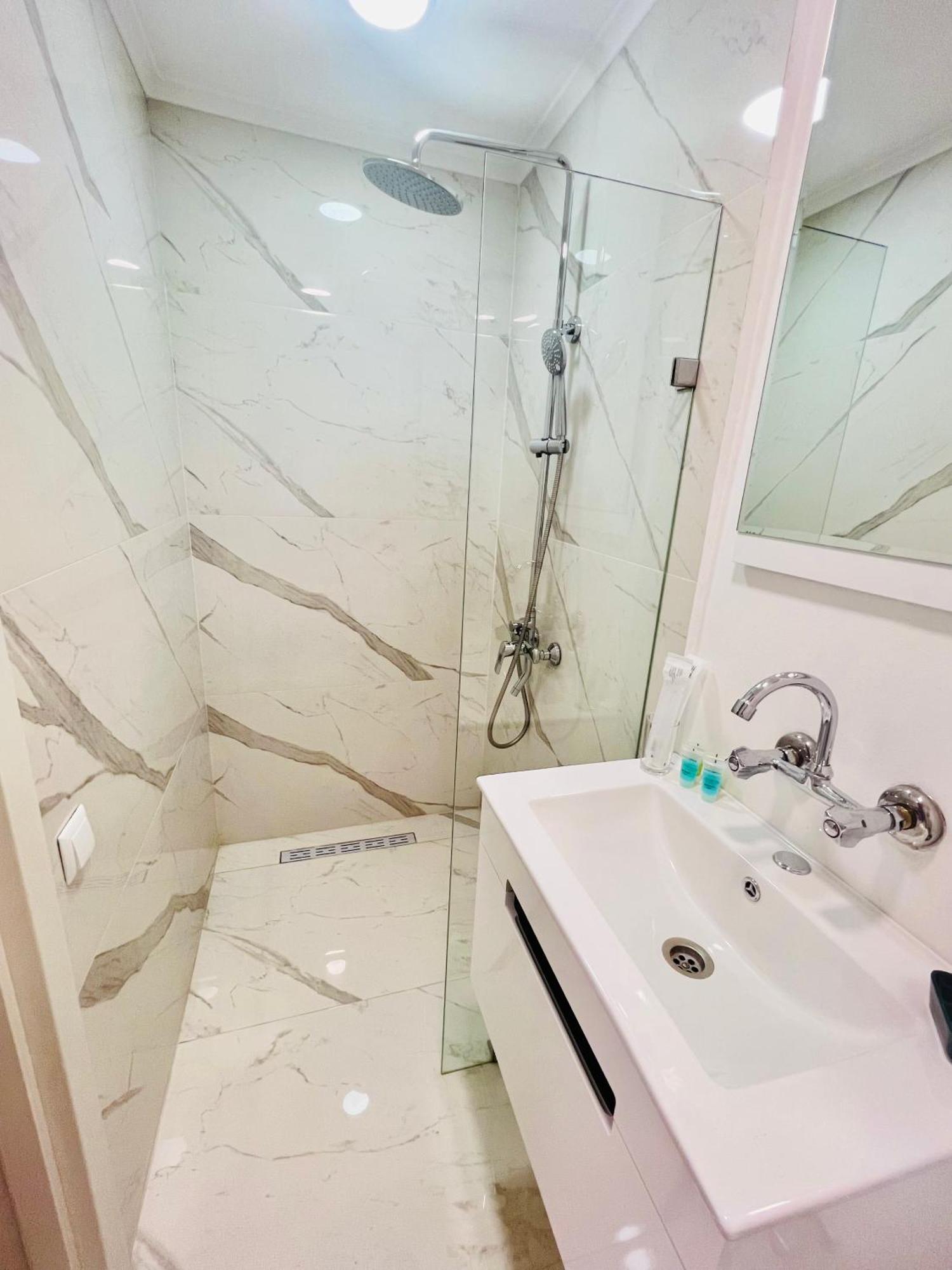 Opera Hotel Τυφλίδα Εξωτερικό φωτογραφία